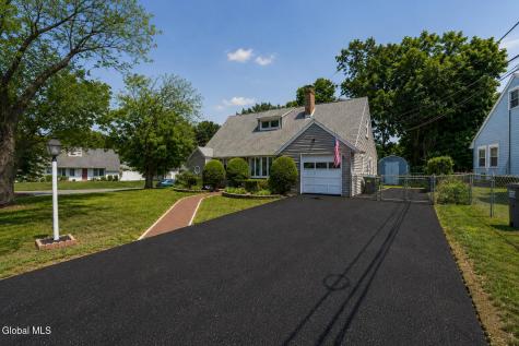 5 Knob Hill Colonie NY 12211