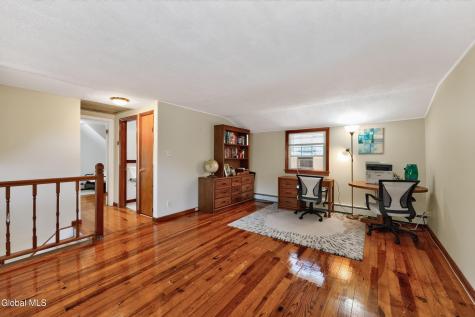 5 Knob Hill Colonie NY 12211