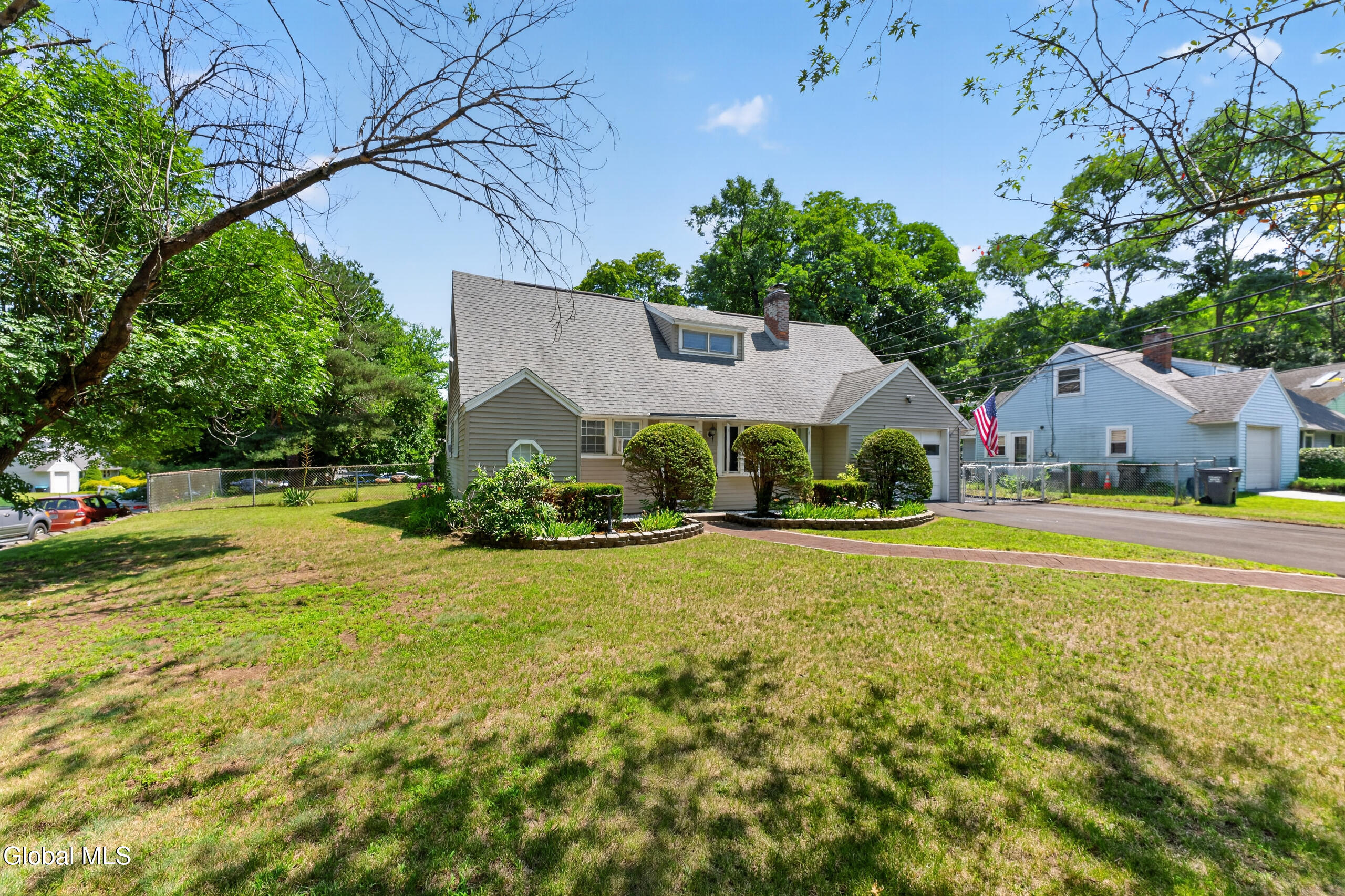 5 Knob Hill Colonie NY 12211