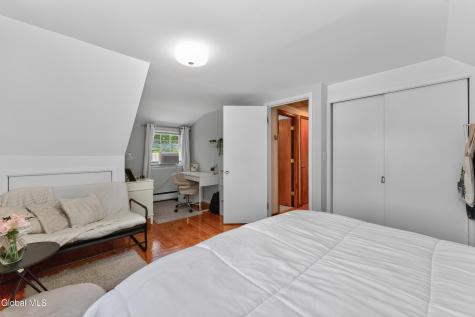 5 Knob Hill Colonie NY 12211