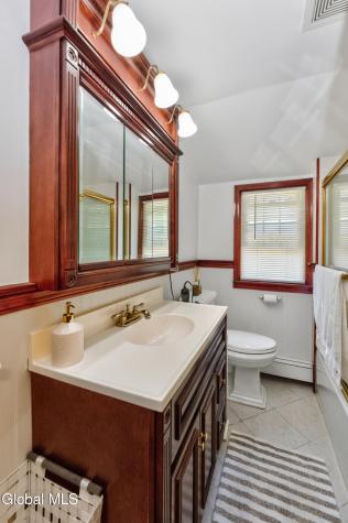 5 Knob Hill Colonie NY 12211