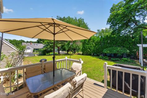 5 Knob Hill Colonie NY 12211