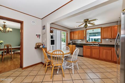 5 Knob Hill Colonie NY 12211