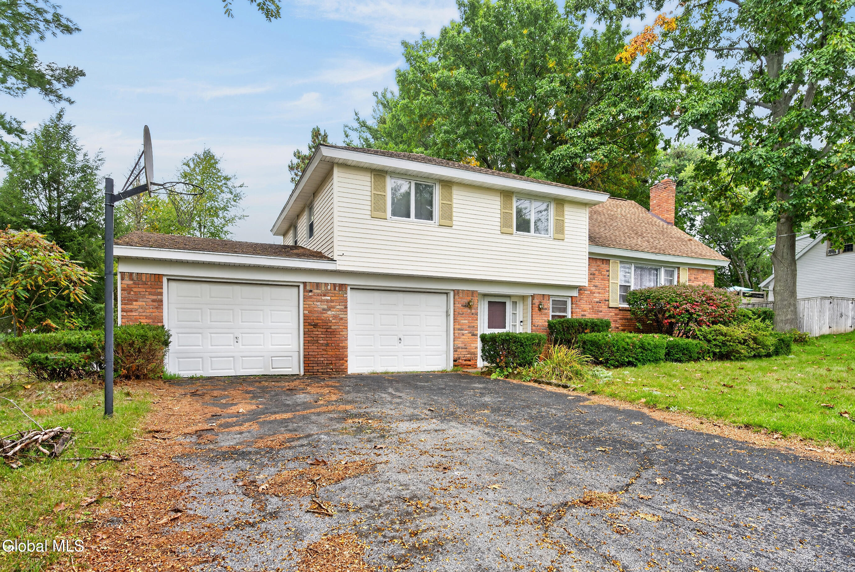 28 Rosemere Road Ballston Lake NY 12019