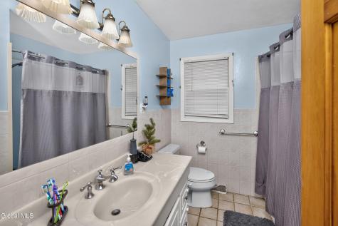 28 Rosemere Road Ballston Lake NY 12019