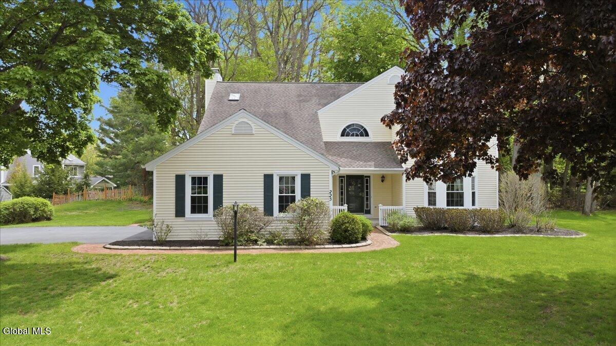 225 Walnut Lane Slingerlands NY 12159