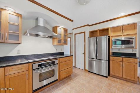 225 Walnut Lane Slingerlands NY 12159