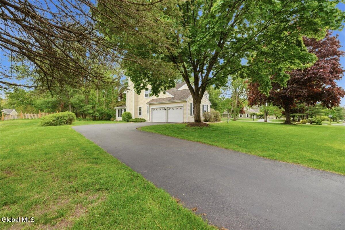 225 Walnut Lane Slingerlands NY 12159