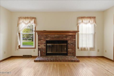 225 Walnut Lane Slingerlands NY 12159