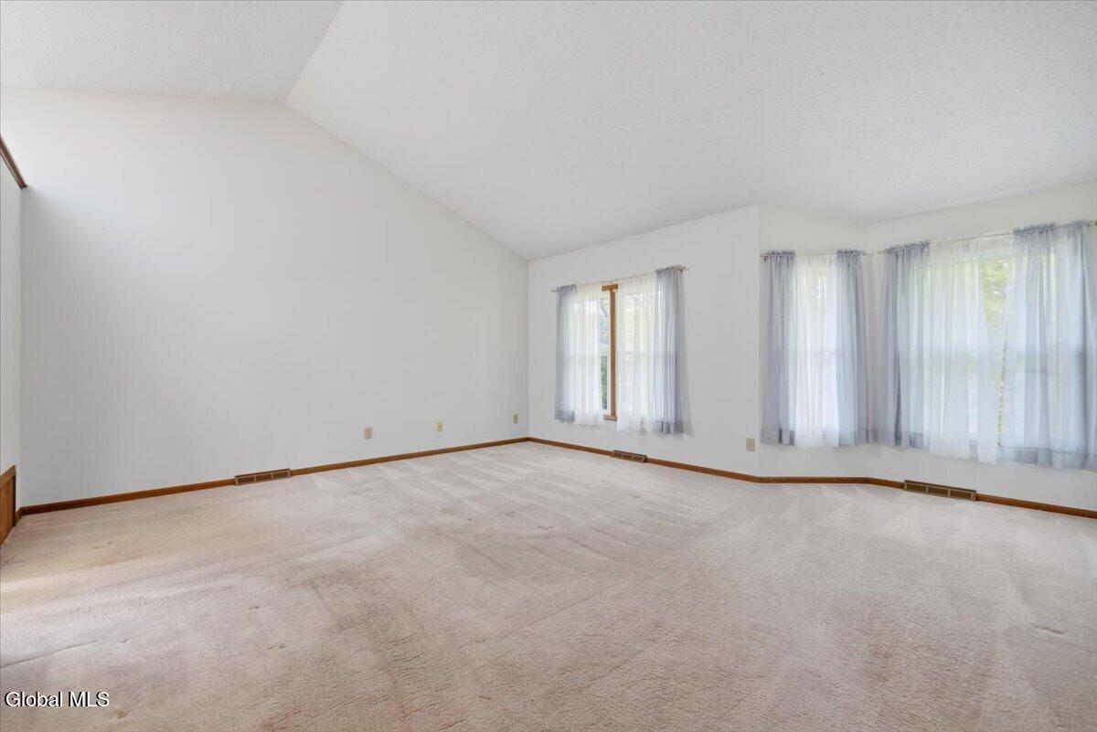 225 Walnut Lane Slingerlands NY 12159