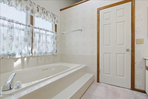 225 Walnut Lane Slingerlands NY 12159