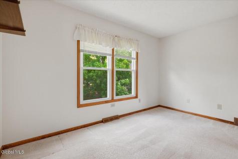 225 Walnut Lane Slingerlands NY 12159