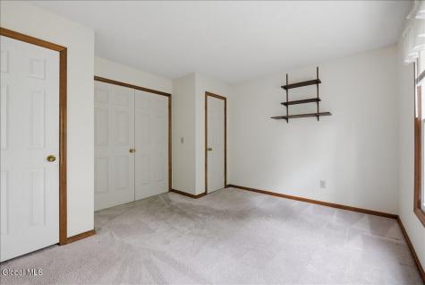 225 Walnut Lane Slingerlands NY 12159