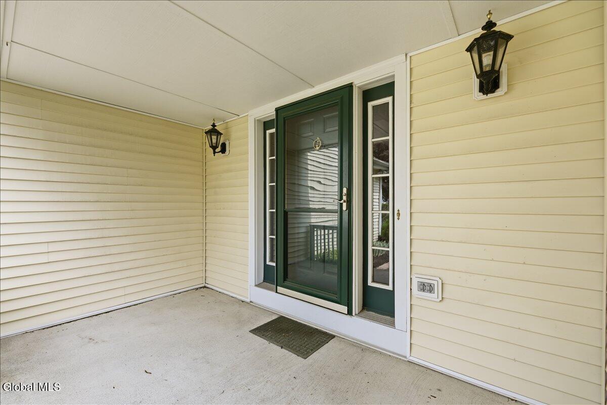 225 Walnut Lane Slingerlands NY 12159