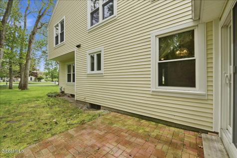 225 Walnut Lane Slingerlands NY 12159
