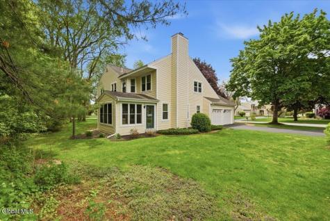 225 Walnut Lane Slingerlands NY 12159