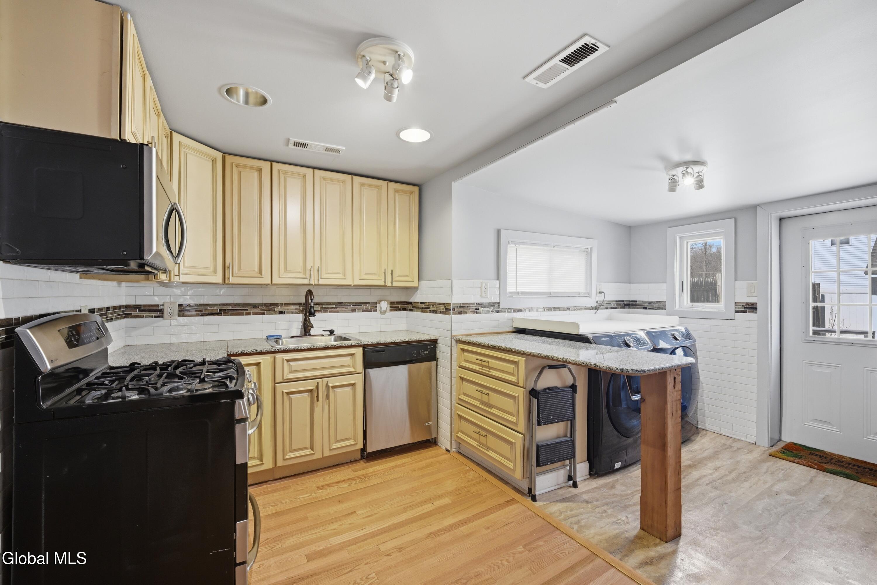 43 Virginia Avenue Albany NY 12205