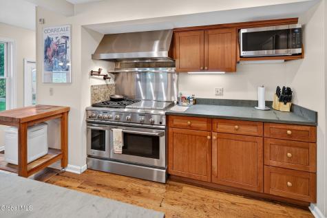 3 Locust Lane Loudonville NY 12211