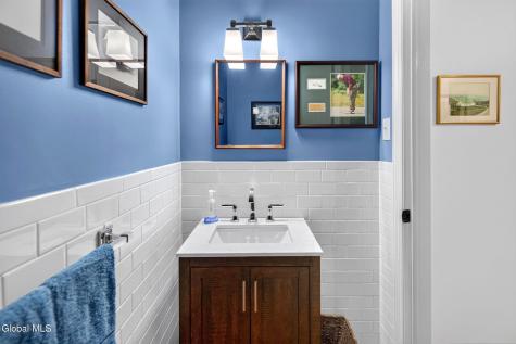 3 Locust Lane Loudonville NY 12211