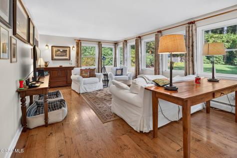 3 Locust Lane Loudonville NY 12211