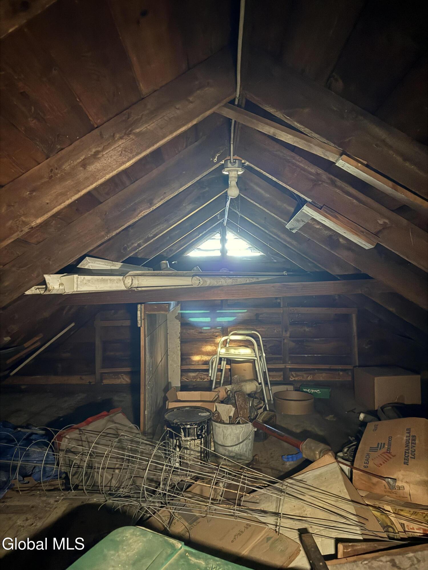 27 N Mcnab Avenue Gloversville NY 12078
