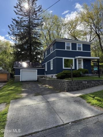 27 N Mcnab Avenue Gloversville NY 12078