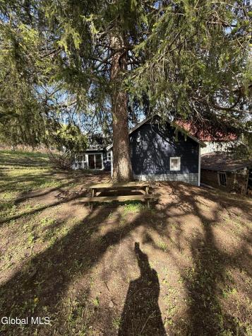 27 N Mcnab Avenue Gloversville NY 12078