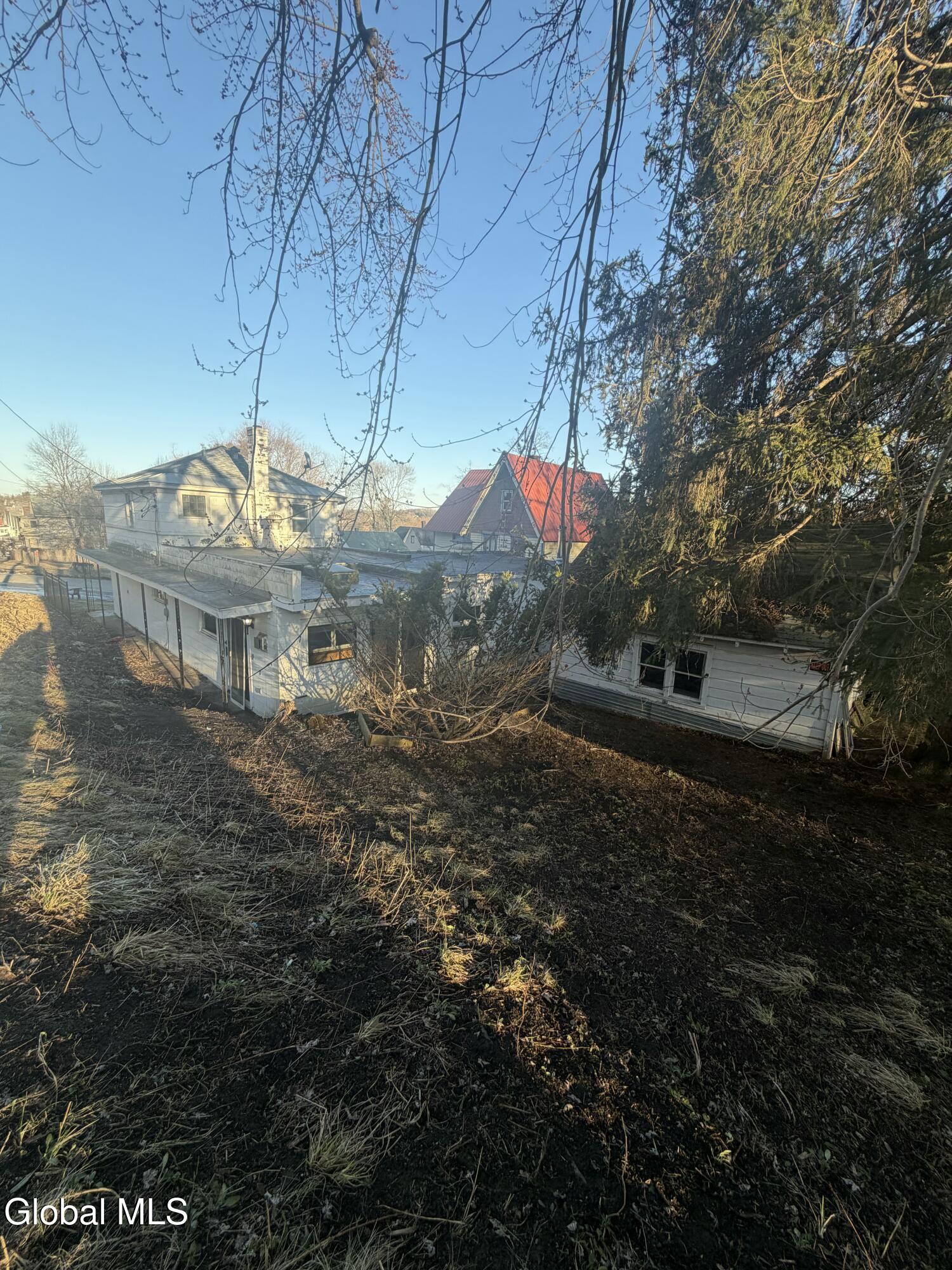 27 N Mcnab Avenue Gloversville NY 12078