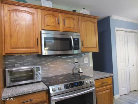1122 Dianne Court Schenectady NY 12303