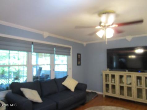 1122 Dianne Court Schenectady NY 12303