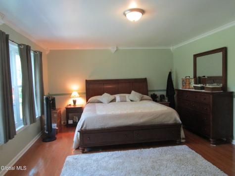 1122 Dianne Court Schenectady NY 12303