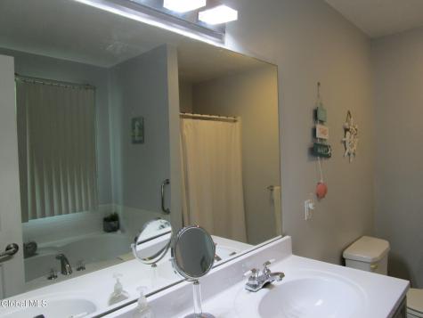 1122 Dianne Court Schenectady NY 12303