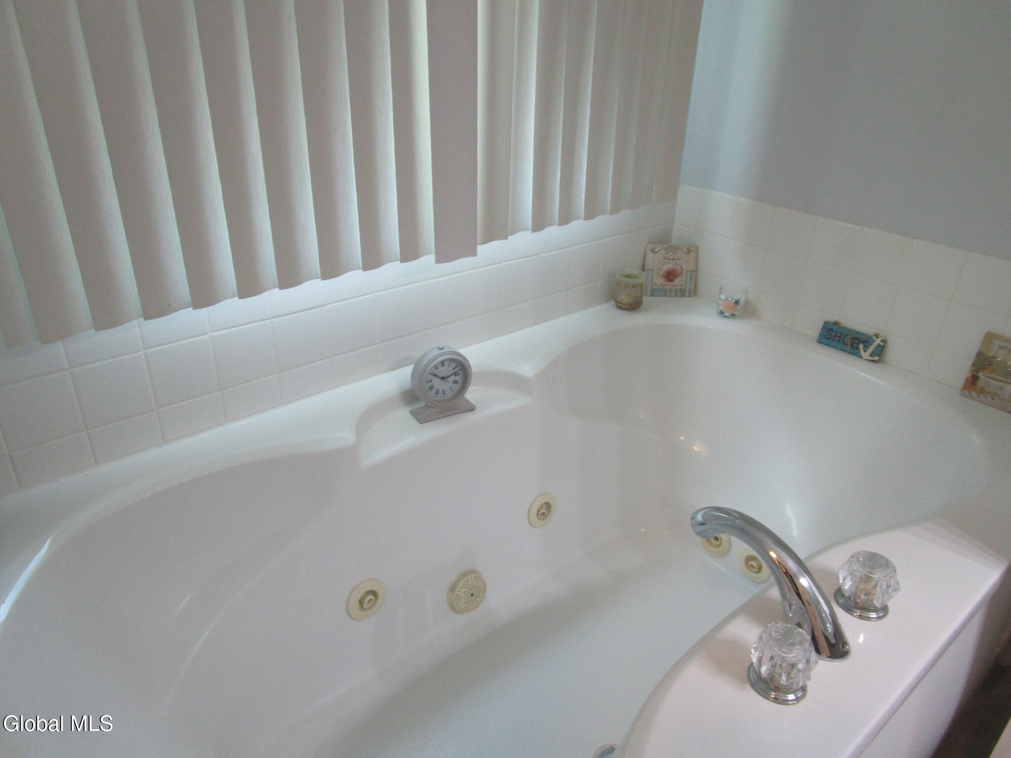 1122 Dianne Court Schenectady NY 12303