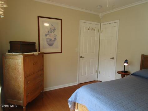 1122 Dianne Court Schenectady NY 12303