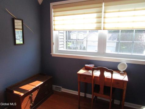 1122 Dianne Court Schenectady NY 12303
