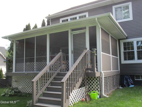 1122 Dianne Court Schenectady NY 12303