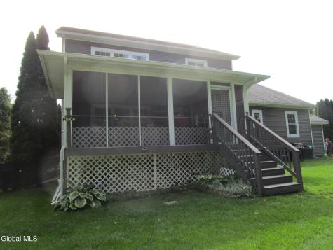 1122 Dianne Court Schenectady NY 12303