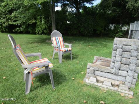 1122 Dianne Court Schenectady NY 12303