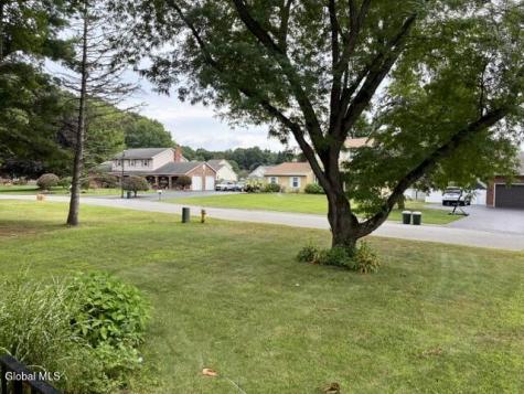 6 Pinestump Road Albany NY 12205