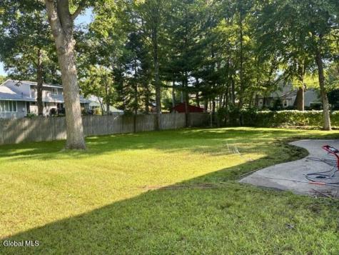 6 Pinestump Road Albany NY 12205