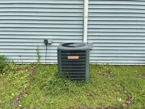 6 Pinestump Road Albany NY 12205