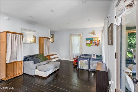 36 Henrietta Street Amsterdam NY 12010