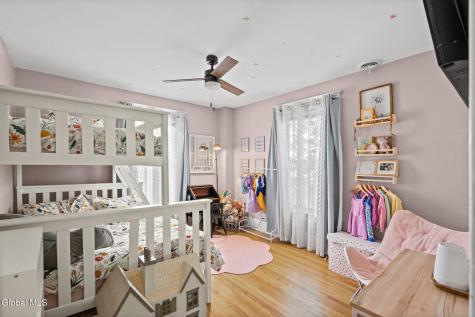 36 Henrietta Street Amsterdam NY 12010