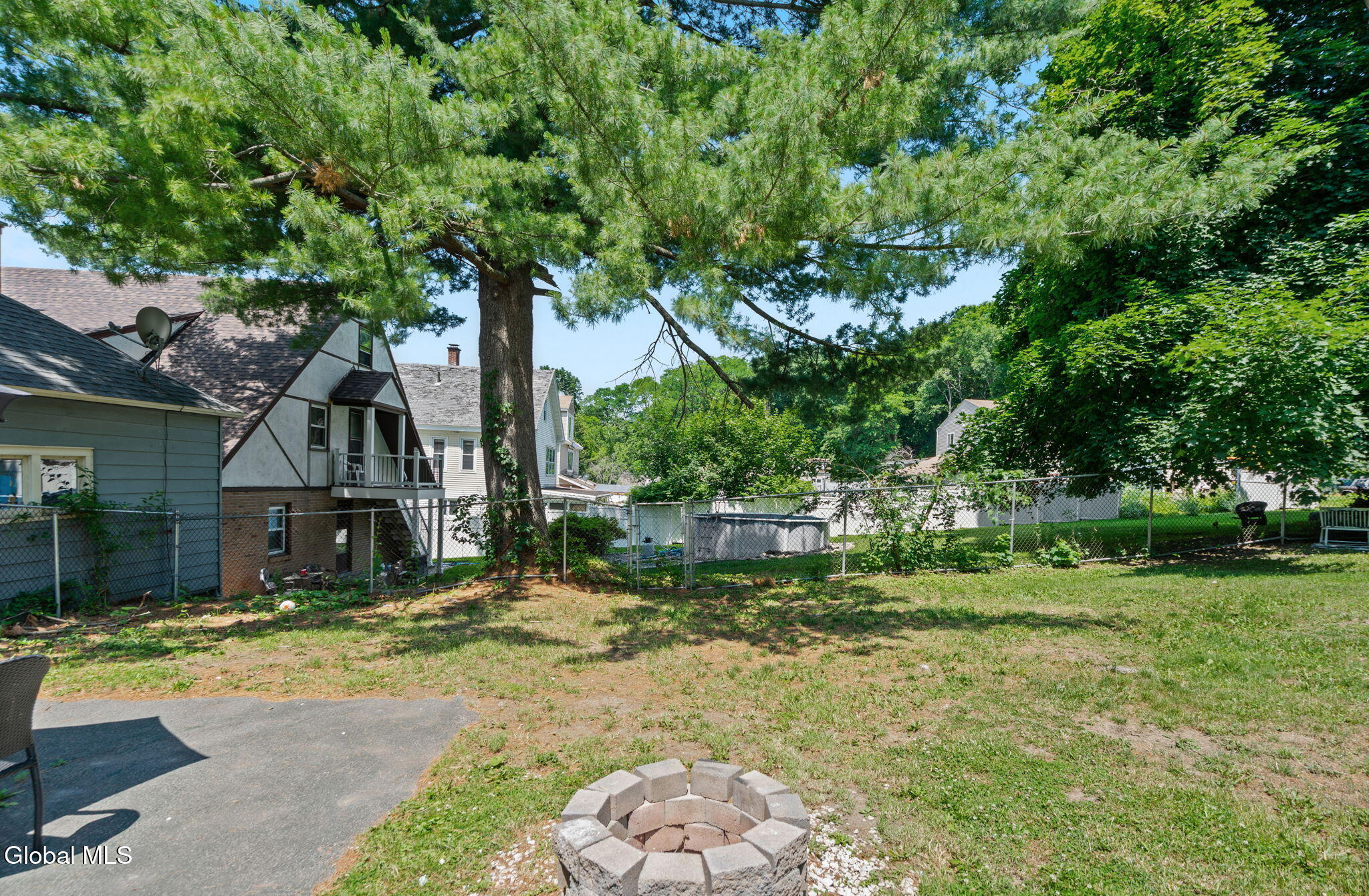 36 Henrietta Street Amsterdam NY 12010