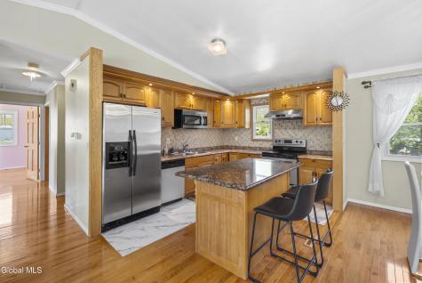 48 Wilshire Drive Albany NY 12205
