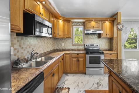 48 Wilshire Drive Albany NY 12205