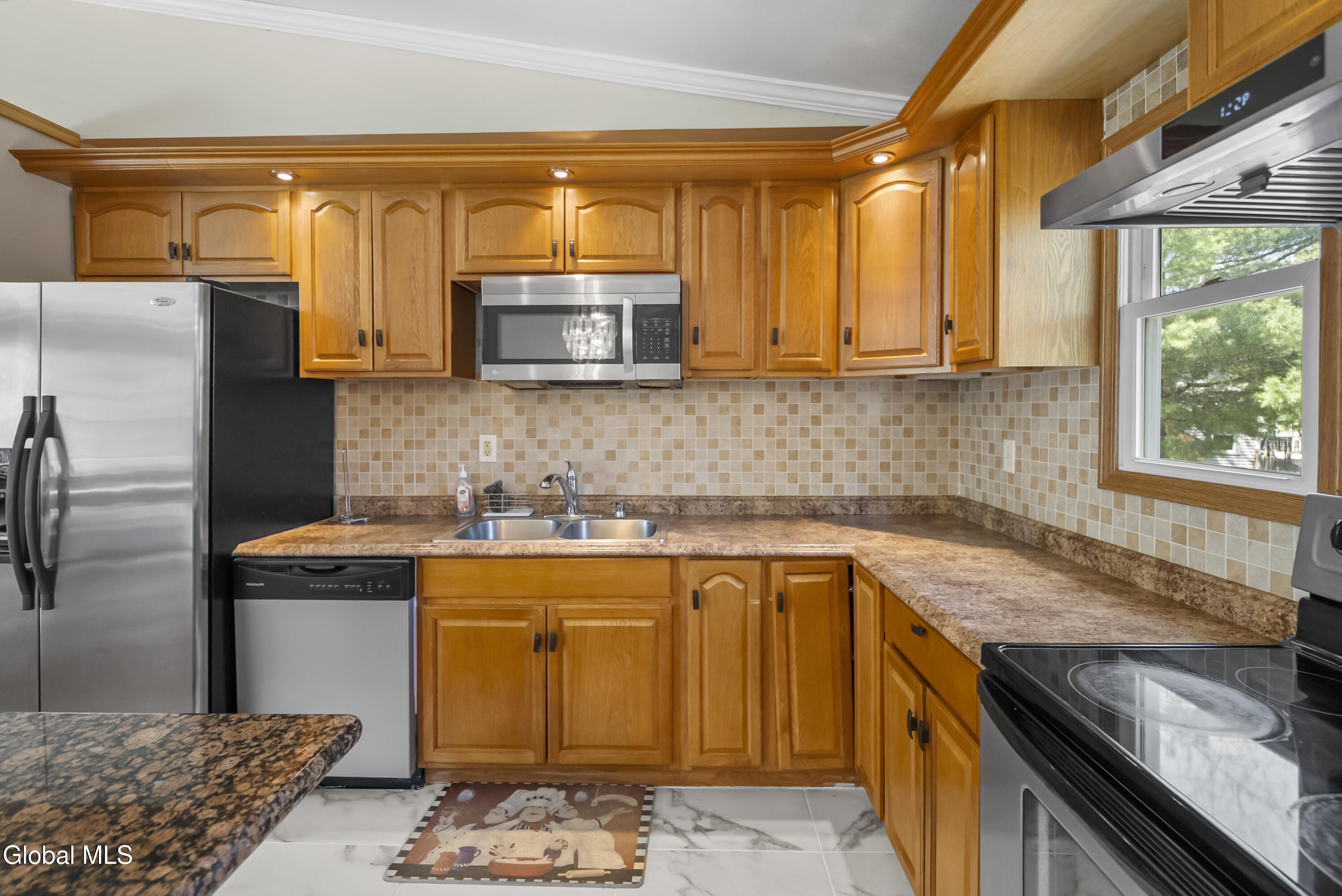 48 Wilshire Drive Albany NY 12205