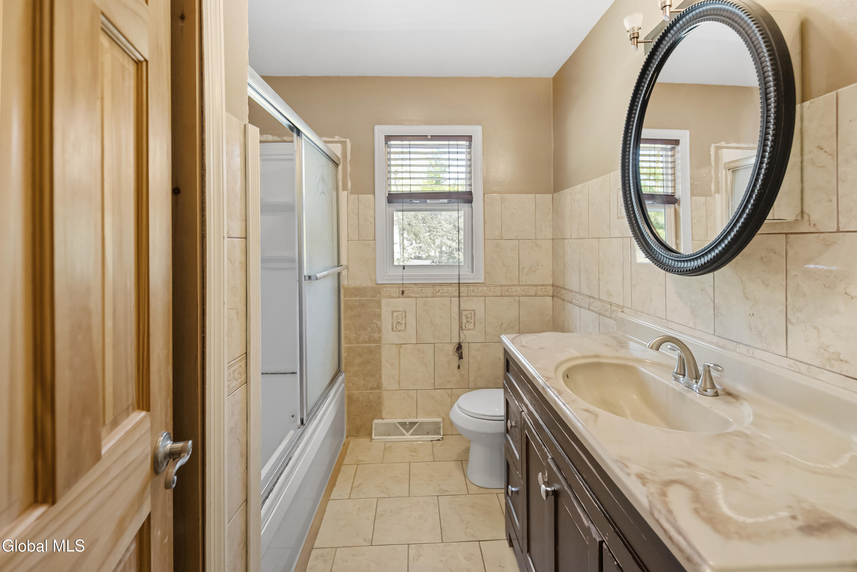 48 Wilshire Drive Albany NY 12205