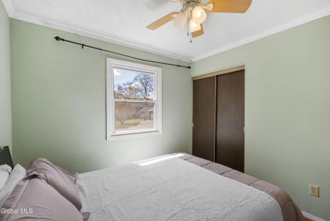 48 Wilshire Drive Albany NY 12205