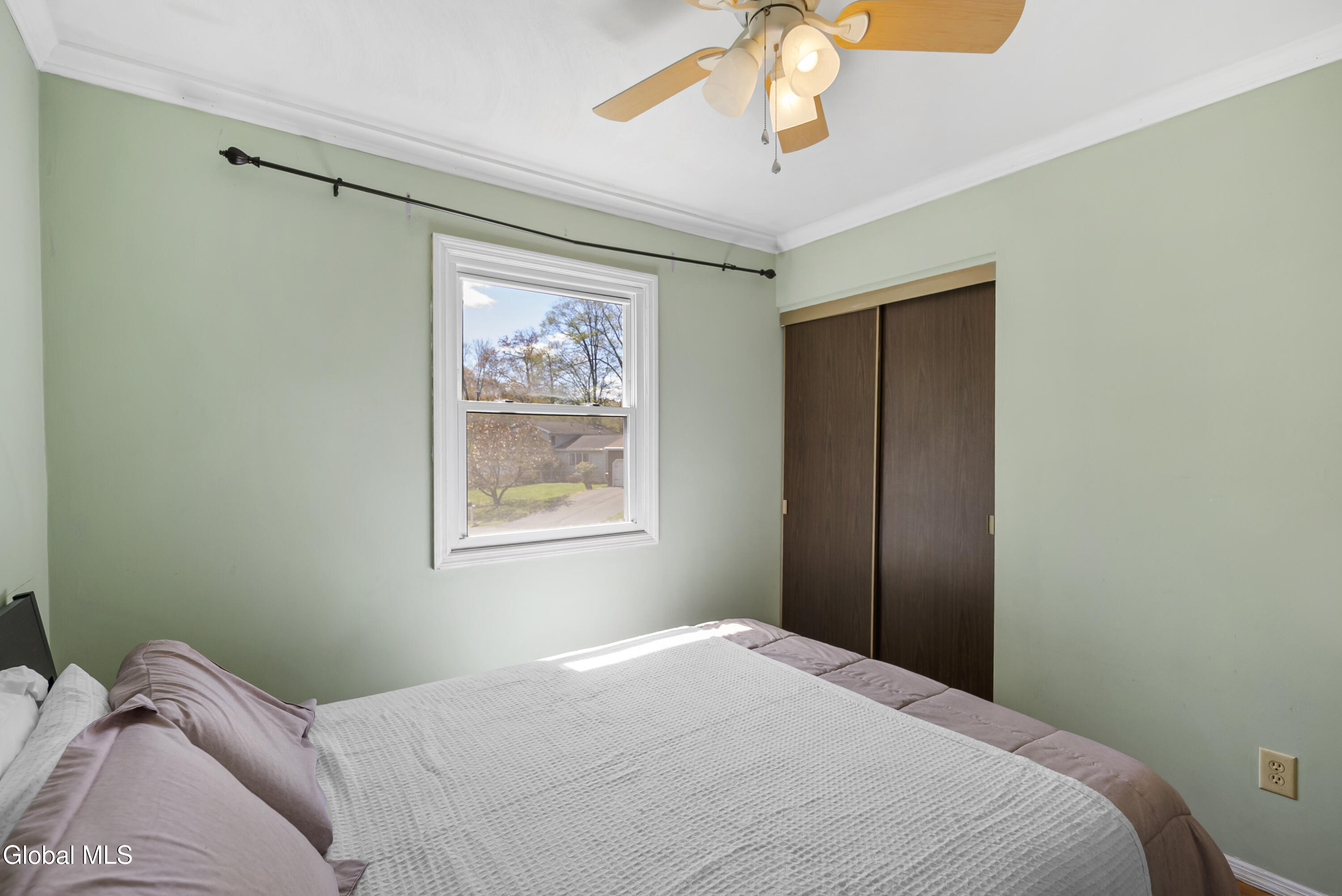 48 Wilshire Drive Albany NY 12205